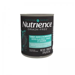 פטה הודו, ברווז וסלמון בתוספת ירקות טריים, ללא דגנים